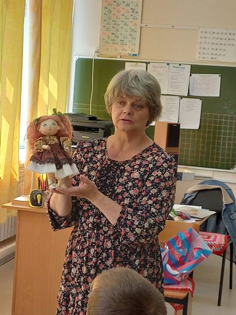 18.06 День прикладного искусства в России..